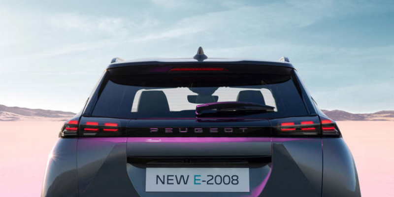 The Peugeot 2008 and e-2008 have a new face